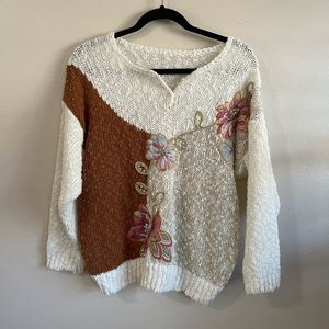 3/$25 
Vintage 80’s cottagecore granny floral Pearl cream sweater size medium